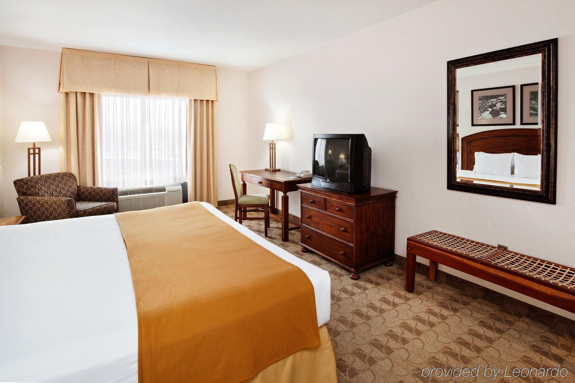 Holiday Inn Express Boone By Ihg Exterior photo