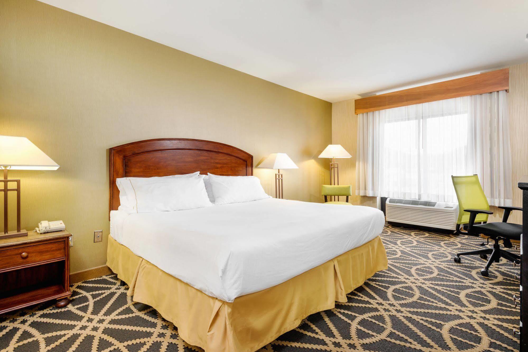 Holiday Inn Express Boone By Ihg Exterior photo